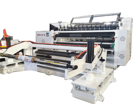 Machines voor het snijden en omdraaien van wit karton