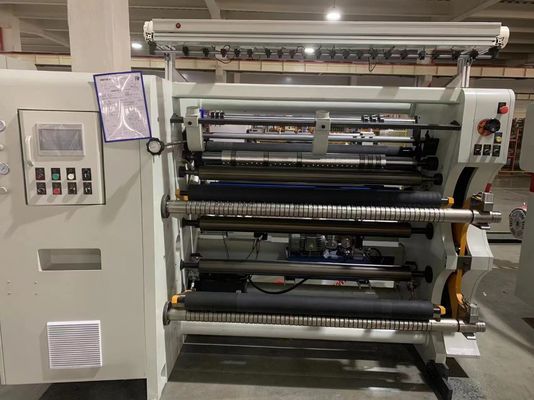 Volledig automatische papierrol slitter PVC PET PE composietfilm papierrol slit machine