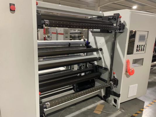 Machines voor het snijden van kraftpapier en bedekt papier met een maximale einddiameter van 1000 mm