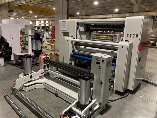 Maximaal gewicht van de moederrol 1200 kg