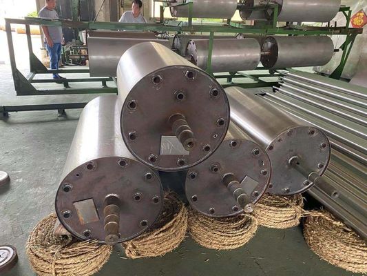 1300 Elektrisch verwarmingsrolcomposit staalroloppervlakcoating met spiegeloppervlakbehandeling