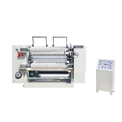 PET-film snijmachine met snelheidscontrole door PLC met een maximale snijafstand van 1300 mm en een snelheid van 0-200 m/min